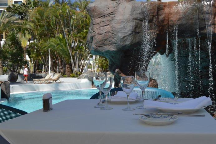 Imagen de la piscina del Hotel Jardines De Nivaria. Foto 11