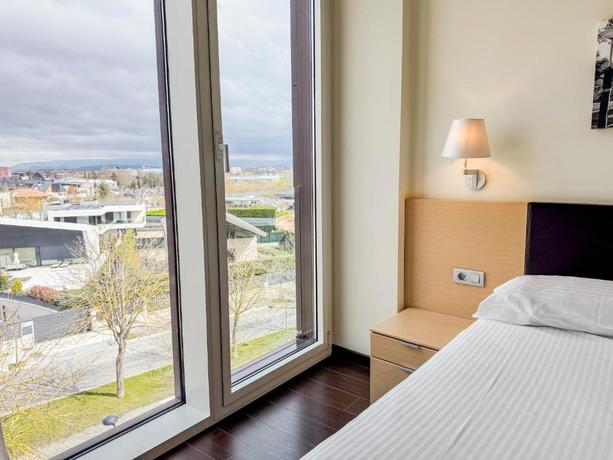 Imagen general del Hotel Jardines De Uleta Suites. Foto 8