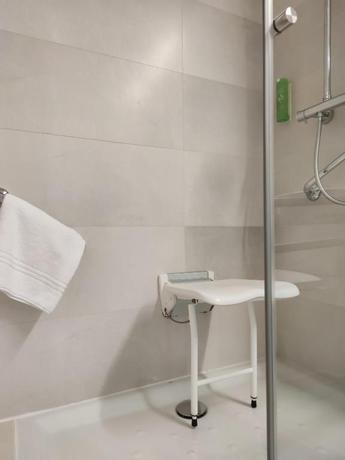 Imagen general del Hotel Jardines De Uleta Suites. Foto 19