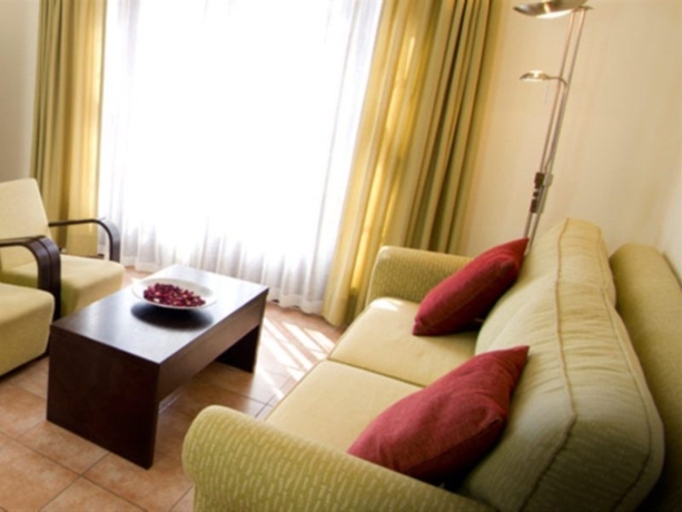 Imagen general del Hotel Jardines Del Sol. Foto 3