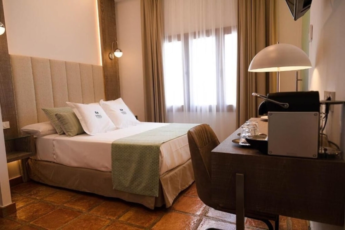 Imagen de la habitación del Hotel Jardines de la Mata. Foto 4