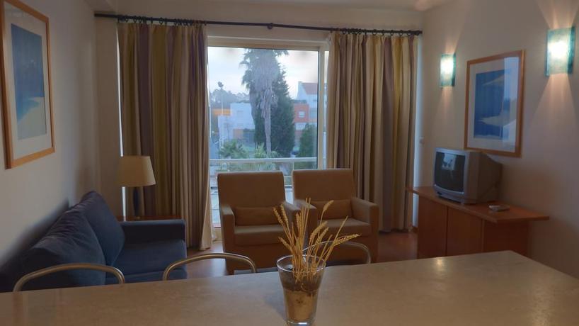 Imagen de los interiores del Hotel Jardins Da Ria. Foto 9