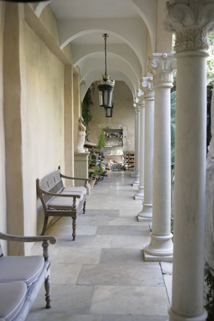 Imagen de los exteriores del Hotel Jardins Secrets. Foto 7