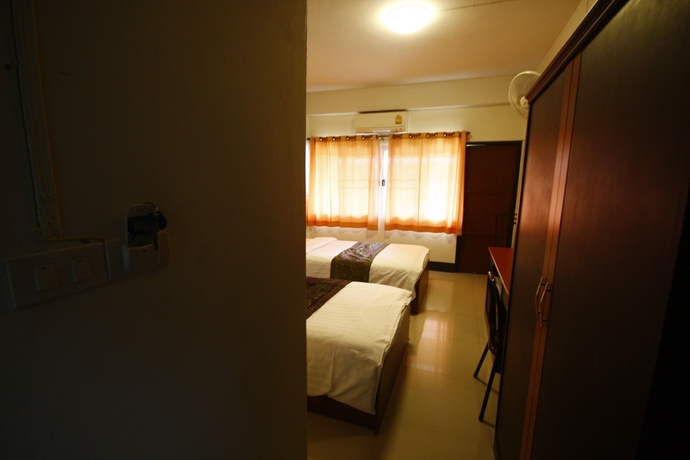 Imagen de la habitación del Hotel Jaroensin Place. Foto 8