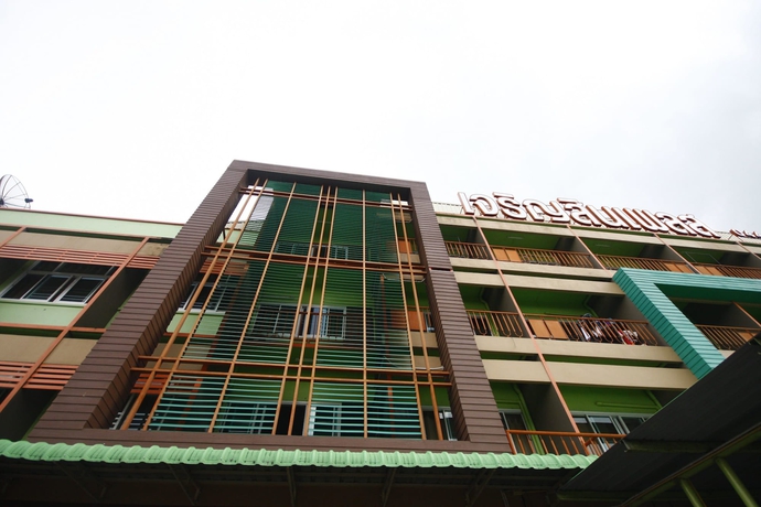 Imagen de los exteriores del Hotel Jaroensin Place. Foto 19