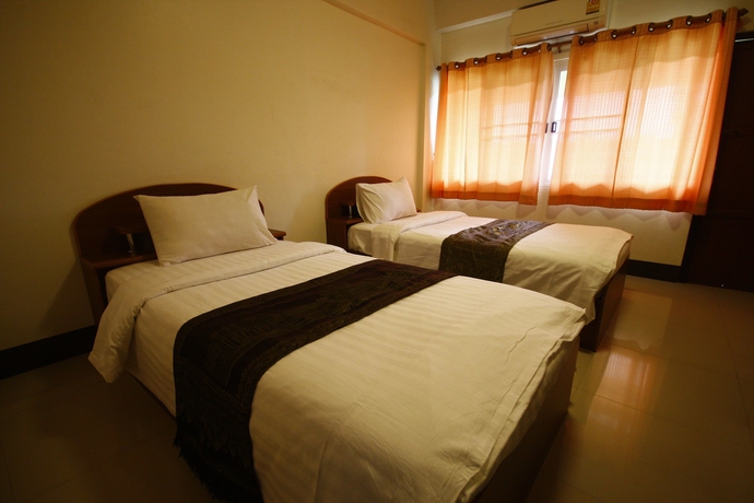 Imagen de la habitación del Hotel Jaroensin Place. Foto 16