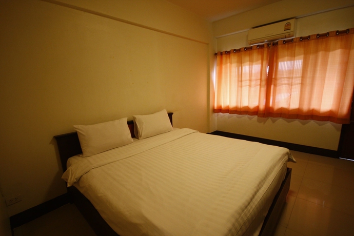 Imagen de la habitación del Hotel Jaroensin Place. Foto 17