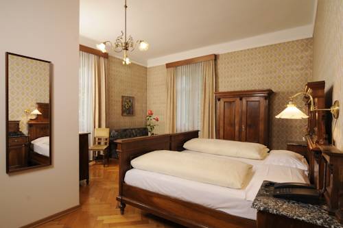 Imagen general del Hotel Jarolim, Milland - Millan. Foto 1