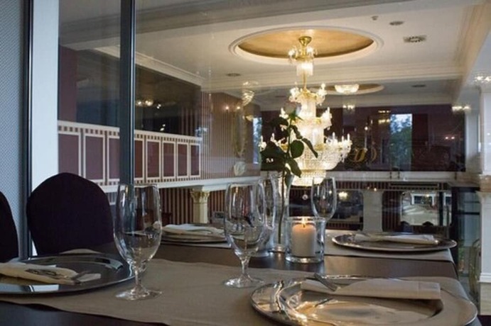 Imagen del bar/restaurante del Hotel Jasek Premium Wrocław. Foto 14
