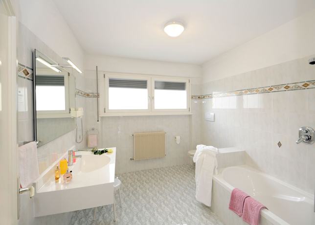 Imagen de la habitación del Hotel Jasmin, Merano. Foto 7