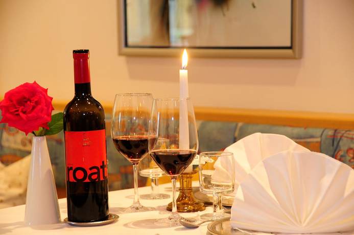 Imagen del bar/restaurante del Hotel Jasmin, Merano. Foto 2