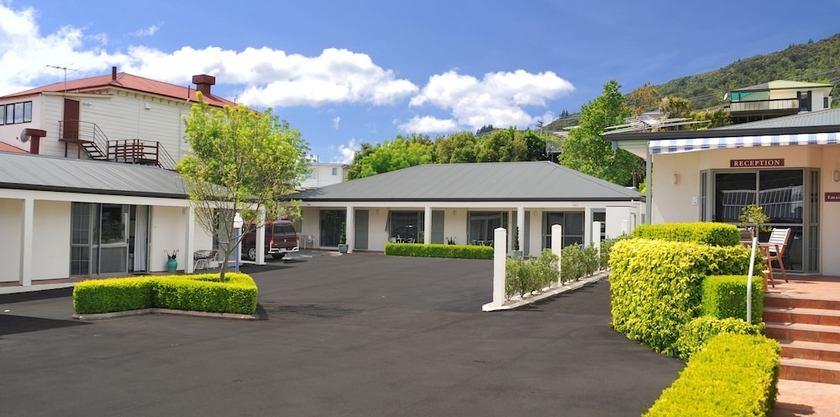 Imagen de los interiores del Hotel Jasmine Court Motel. Foto 19