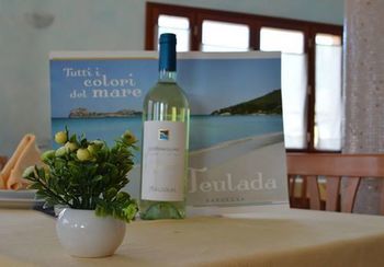 Imagen del bar/restaurante del Hotel Jasmine. Foto 5