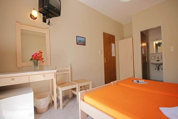 Imagen de la habitación del Hotel Jasmine, Paros Ciudad. Foto 15