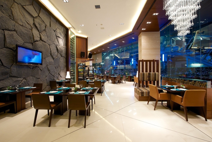 Imagen del bar/restaurante del Hotel Jasmine Resort Bangkok BTS Phrakhanong. Foto 1