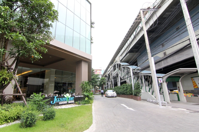 Imagen de los exteriores del Hotel Jasmine Resort Bangkok BTS Phrakhanong. Foto 6