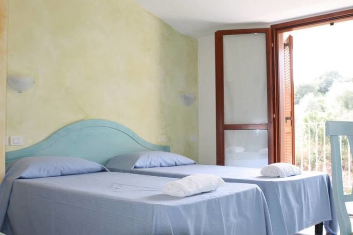 Imagen de la habitación del Hotel Jasmine, TEULADA. Foto 8
