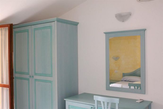 Imagen de la habitación del Hotel Jasmine, TEULADA. Foto 12