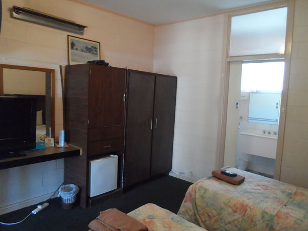 Imagen de la habitación del Hotel Jasper Motor Inn. Foto 7