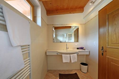 Imagen de la habitación del Hotel J&auml;ger, Ried im Zillertal. Foto 11