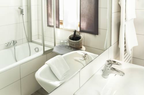 Imagen de la habitación del Hotel J&auml;gerhof Garni. Foto 4