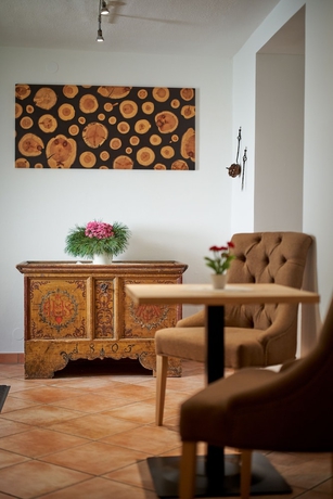 Imagen del bar/restaurante del Hotel J&auml;gerhof, Klingenburg. Foto 3