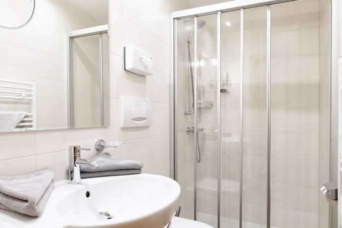 Imagen de la habitación del Hotel J&auml;gerhof, Klingenburg. Foto 15