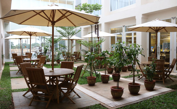 Imagen del bar/restaurante del Hotel Java Palace. Foto 8