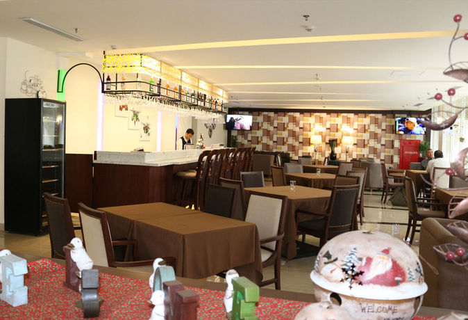 Imagen del bar/restaurante del Hotel Java Palace. Foto 9