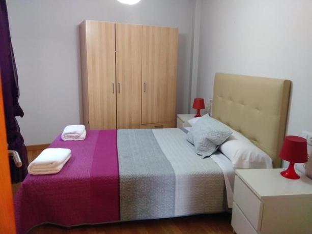 Imagen de la habitación del Hotel Javier Pedrouzo Sleeping Group. Foto 3