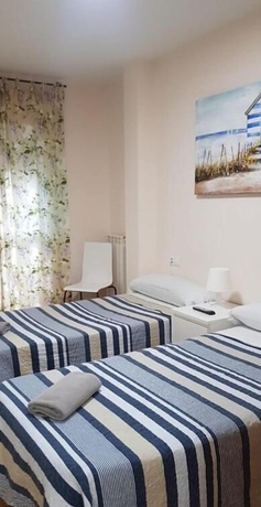 Imagen de la habitación del Hotel Javier Pedrouzo Sleeping Group. Foto 4