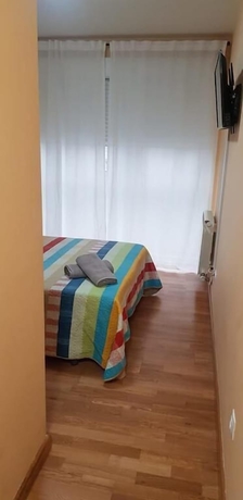 Imagen de la habitación del Hotel Javier Pedrouzo Sleeping Group. Foto 9