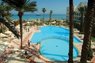 Imagen de la piscina del Hotel Jawhara Coralia Club Sousse. Foto 7