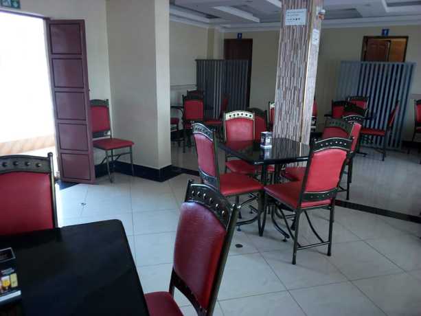 Imagen del bar/restaurante del Hotel Jax Safari. Foto 7