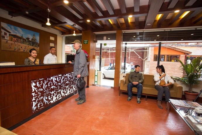 Imagen de los interiores del Hotel Jay Suites. Foto 16