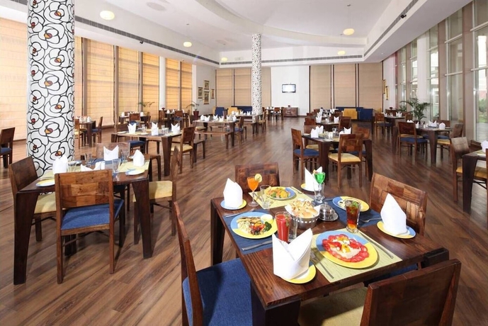 Imagen del bar/restaurante del Hotel Jaypee Greens- Atlantic The Club. Foto 5