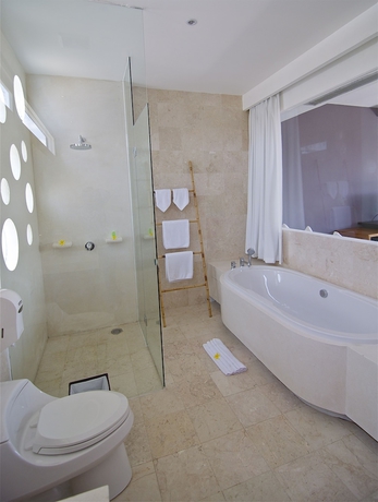 Imagen de la habitación del Hotel Jay's Villas. Foto 13