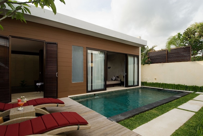 Imagen de la piscina del Hotel Jay's Villas. Foto 18