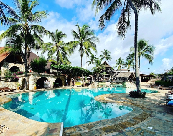 Imagen de la piscina del Hotel Jaz Amaluna. Foto 14