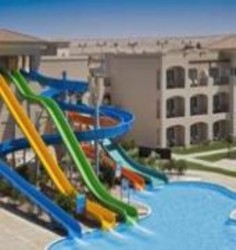 Imagen de la piscina del Hotel Jaz Bluemarine. Foto 5