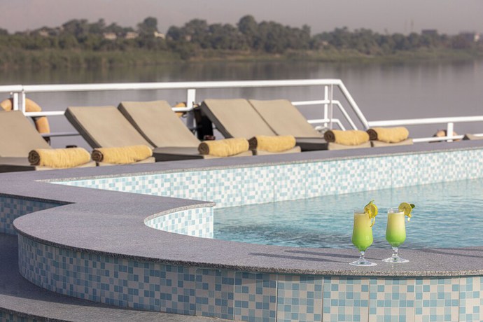 Imagen de la piscina del Hotel Jaz Celebrity Nile Cruise - Every Saturday From Luxor For 07 Andamp; 04 Nights - Every Wednesday Fro. Foto 16