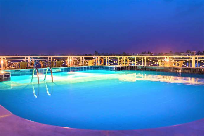 Imagen de la piscina del Hotel Jaz Crown Jewel Nile Cruise - Every Saturday From Luxor For 07 And 04 Nights - Every Wednesday From. Foto 18