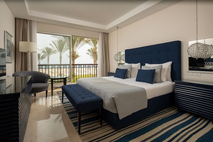 Imagen de la habitación del Hotel Jaz Crystal, Almaza Bay. Foto 10