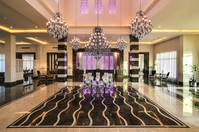 Imagen de los interiores del Hotel Jaz Crystal, Almaza Bay. Foto 20