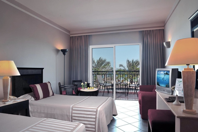 Imagen de los exteriores del Hotel Jaz Dahabeya. Foto 13