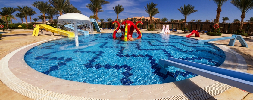 Imagen de la piscina del Hotel Jaz Dar El Madina. Foto 16
