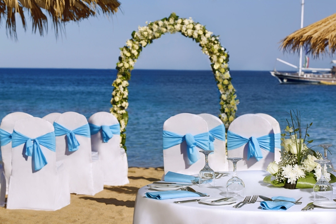 Imagen de los exteriores del Hotel Jaz Fayrouz. Foto 8