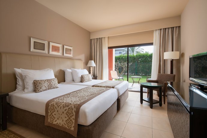 Imagen de la habitación del Hotel Jaz Tamerina, Almaza Bay. Foto 11