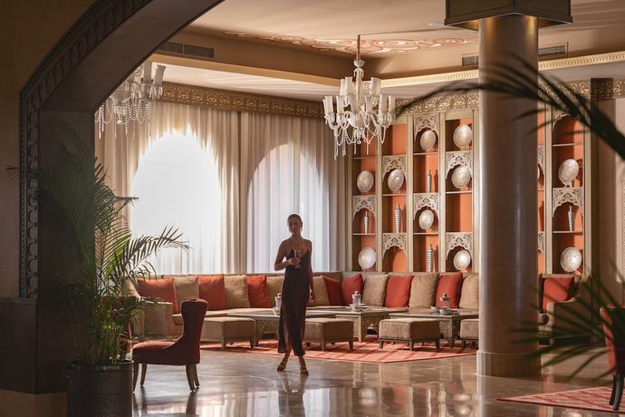 Imagen del bar/restaurante del Hotel Jaz Tamerina, Almaza Bay. Foto 3