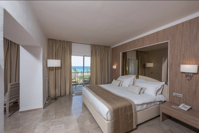 Imagen de la habitación del Hotel Jaz Tour Khalef. Foto 7